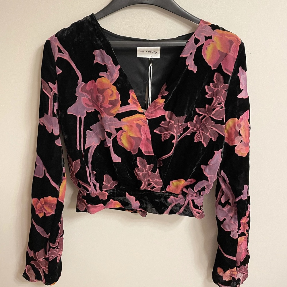 Love + Harmony Floral Crop Top